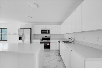 152 NW 18th St in Homestead, FL - Building Photo - Building Photo