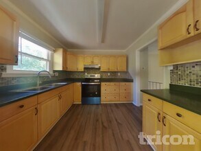 9300 Overlook Cir in Newburg, MD - Building Photo - Building Photo