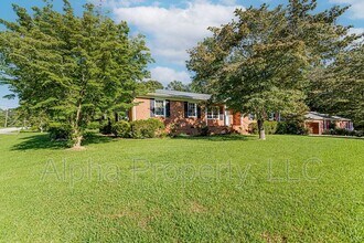 22 Skyline Way in Taylors, SC - Building Photo - Building Photo
