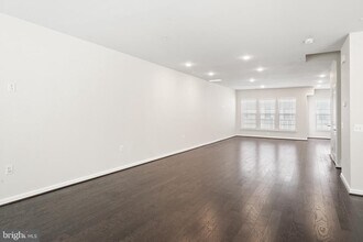 13026 Martz St in Clarksburg, MD - Building Photo - Building Photo