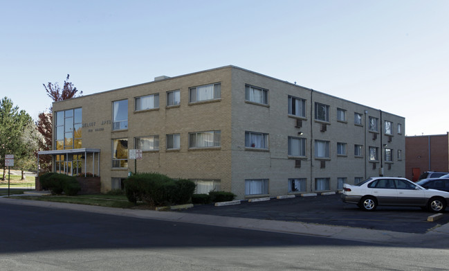 Harmony & Melody Apartments in Denver, CO - Foto de edificio - Building Photo