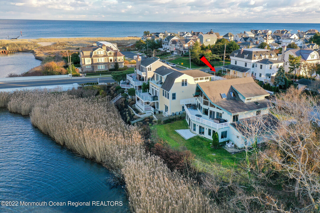 105 The Terrace in Sea Girt, NJ - Building Photo