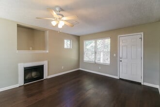 130 Chandler Fields Dr in Covington, GA - Building Photo - Building Photo