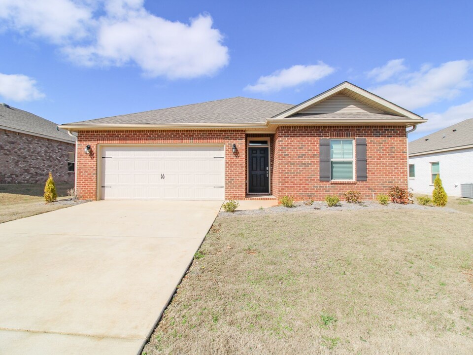 14293 Leadenhall Ln in Athens, AL - Building Photo