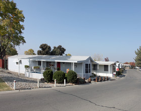 Hanford Del Arroyo Estates in Hanford, CA - Building Photo - Building Photo