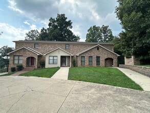 3503 Lakeside Ct in Somerset, KY - Building Photo - Building Photo