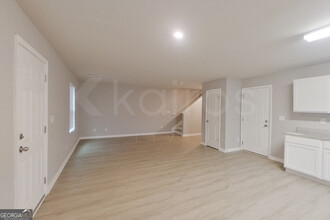 357 Hawthorn Trail in Macon, GA - Foto de edificio - Building Photo