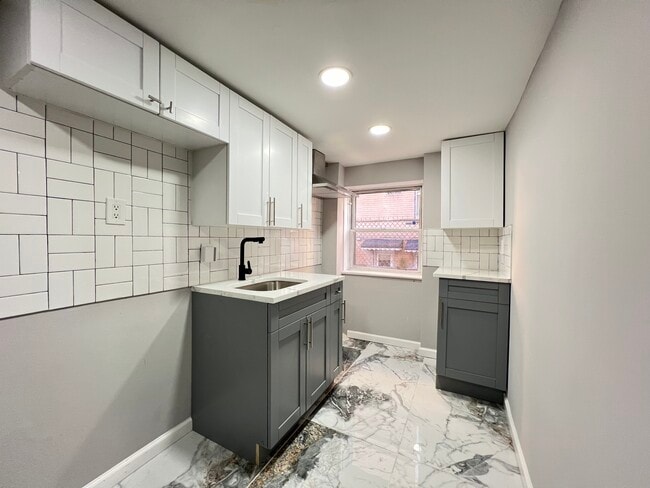 86 Irving St, Unit 2