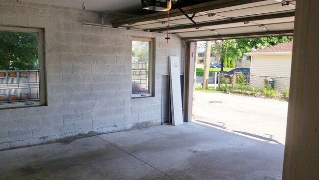 3864 Wehrman Ave in Schiller Park, IL - Building Photo - Building Photo