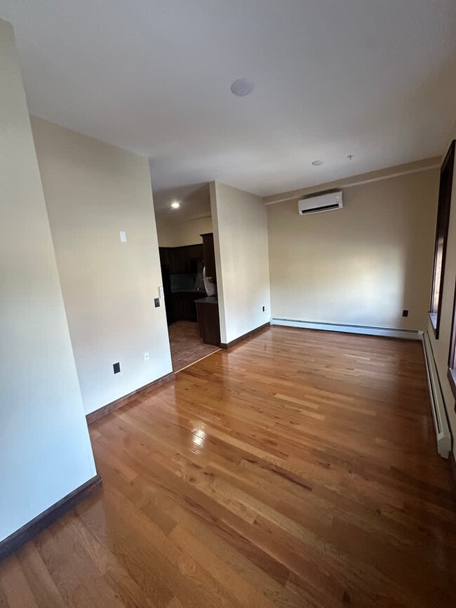 751 N Salina St, Unit 1