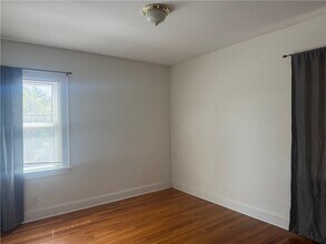 102 Tulane Rd in Buffalo, NY - Building Photo - Building Photo