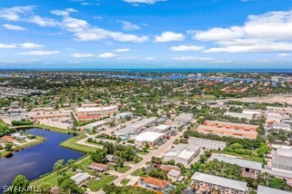 2529 Linwood Ave in Naples, FL - Foto de edificio - Building Photo