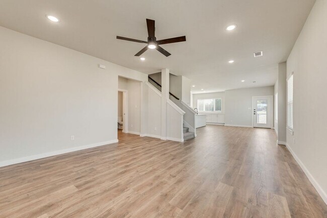 4254 Clovis St in Midlothian, TX - Foto de edificio - Building Photo