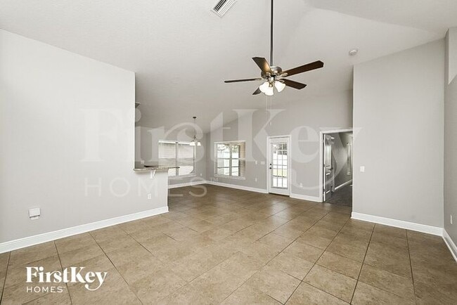 10921 Standing Stone Dr in Wimauma, FL - Building Photo - Building Photo