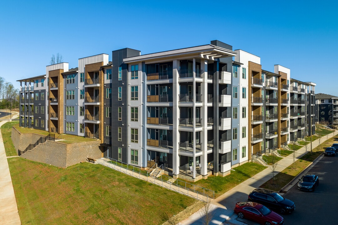 Wellen in Charlotte, NC - Foto de edificio