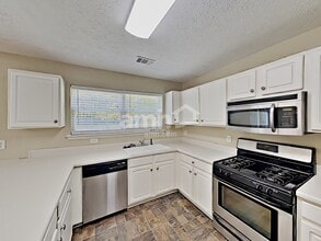 329 Westminster Dr in Canton, GA - Building Photo - Building Photo