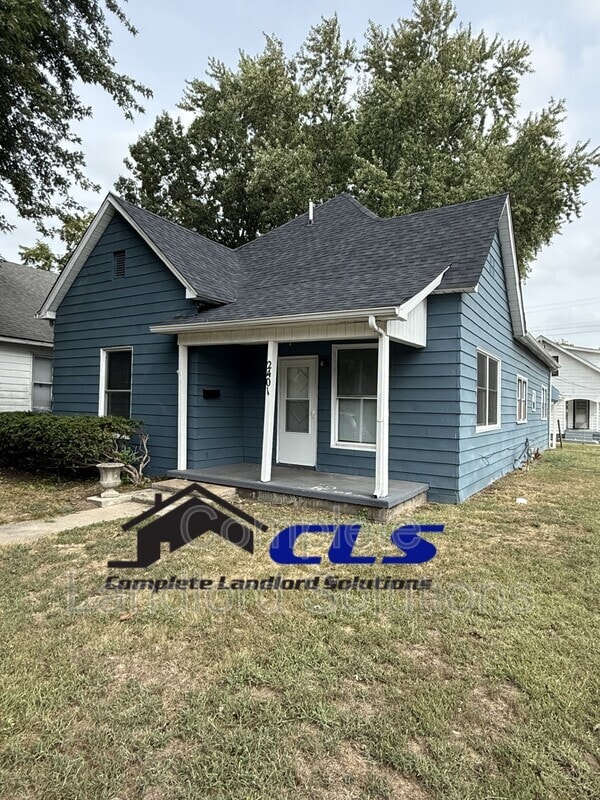 property at 2401 Garfield Ave