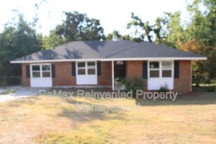 3332 Hillis Rd in Augusta, GA - Building Photo
