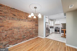 306 S Washington St in Baltimore, MD - Building Photo - Building Photo