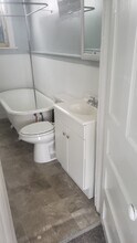558 Busti Ave in Buffalo, NY - Building Photo - Building Photo