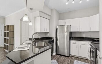 2403 N Washington Ave, Unit 337 in Dallas, TX - Building Photo - Building Photo