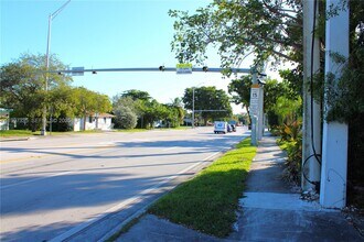 9760 SW 184th St in Cutler Bay, FL - Foto de edificio - Building Photo