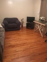 189 Newport Rd in Uniondale, NY - Building Photo - Building Photo