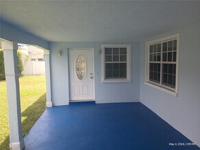 258 Neptune Ave, Unit S in Lauderdale-by-the-Sea, FL - Foto de edificio - Building Photo