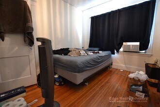 24 Priscilla Rd, Unit 4 in Boston, MA - Foto de edificio - Building Photo