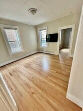 44 L St, Unit 1 in Boston, MA - Building Photo - Building Photo