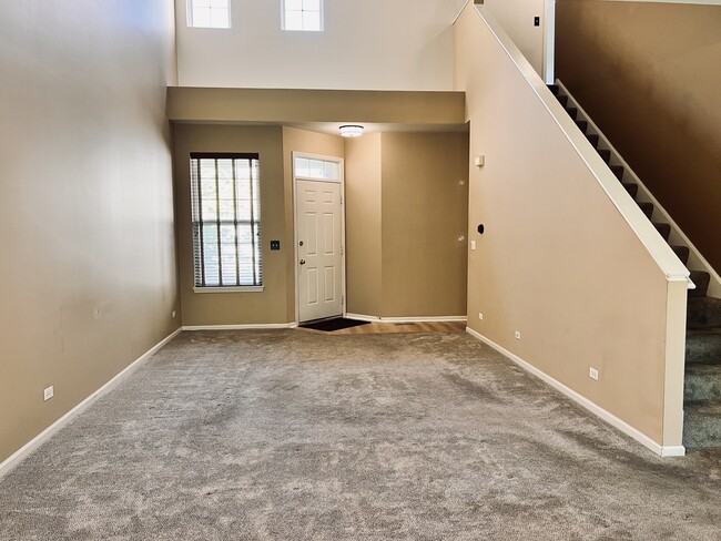 625 Shakespeare Dr in Grayslake, IL - Foto de edificio - Building Photo