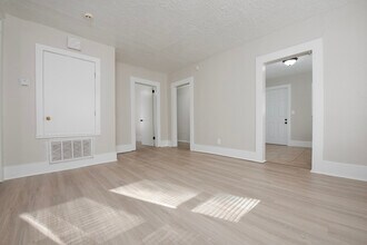 422 E Eufaula St in Norman, OK - Foto de edificio - Building Photo