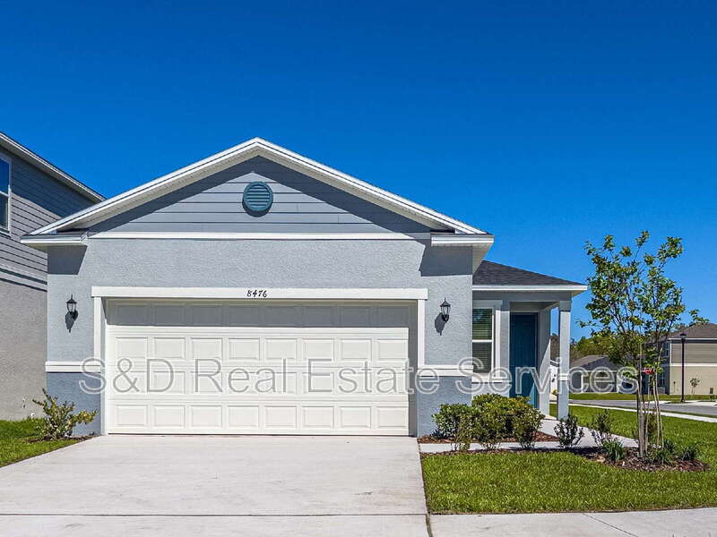 8476 Monterey Pne Wy in Lakeland, FL - Building Photo