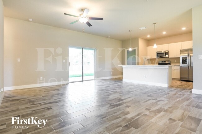 5139 Cromey Rd in North Port, FL - Foto de edificio - Building Photo