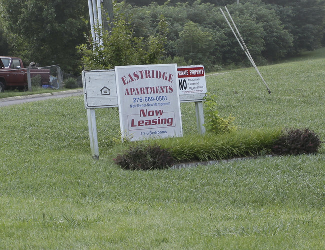 Eastridge Apartments in Bristol, VA - Building Photo - Building Photo