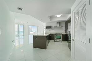 256 Sunny Isles Blvd in Sunny Isles Beach, FL - Building Photo - Building Photo