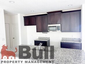 4907 Conifer Cone Dr in Kissimmee, FL - Building Photo - Building Photo