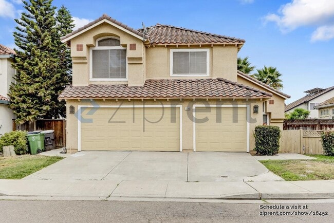 1110 Palomar Ct in Tracy, CA - Foto de edificio - Building Photo