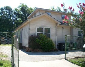 908 Enid St in Houston, TX - Building Photo - Building Photo