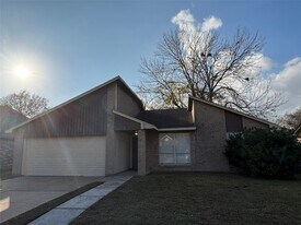 1138 Oxford Dr in Pearland, TX - Building Photo