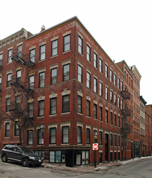 40A Revere St in Boston, MA - Building Photo