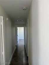 1207 NE Pine Island Ln in Cape Coral, FL - Foto de edificio - Building Photo