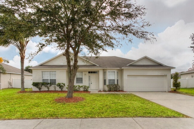 property at 2510 Sherbrook Ln