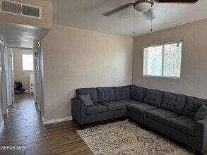 10120 Shenandoah St in El Paso, TX - Building Photo - Building Photo