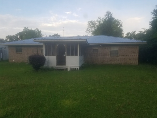 718 Orange St in Chipley, FL - Building Photo - Building Photo