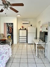 6334 SW 35th St in Miami, FL - Foto de edificio - Building Photo