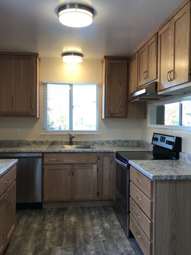 property at 1221 Jacky Dr