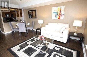 181 Village Green Square in Toronto, ON - Building Photo - Building Photo