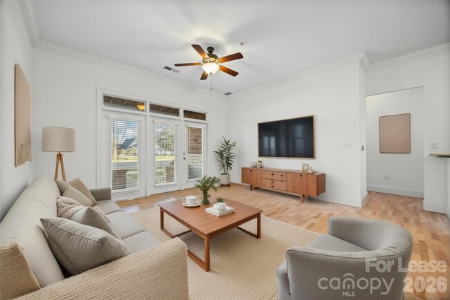 property at 2938 Selwyn Ave