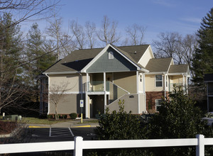 Highland View in Hendersonville, NC - Building Photo - Building Photo